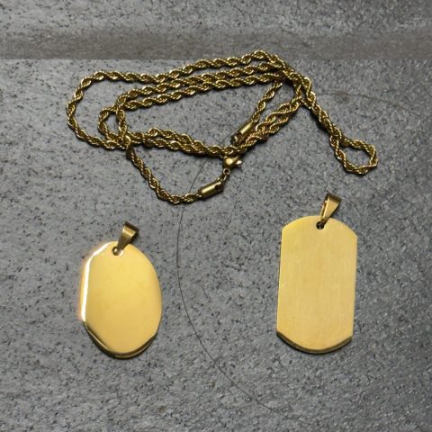 Hangertje met ketting