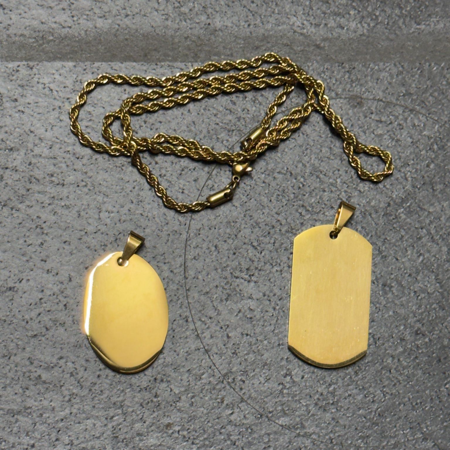 Hangertje met ketting